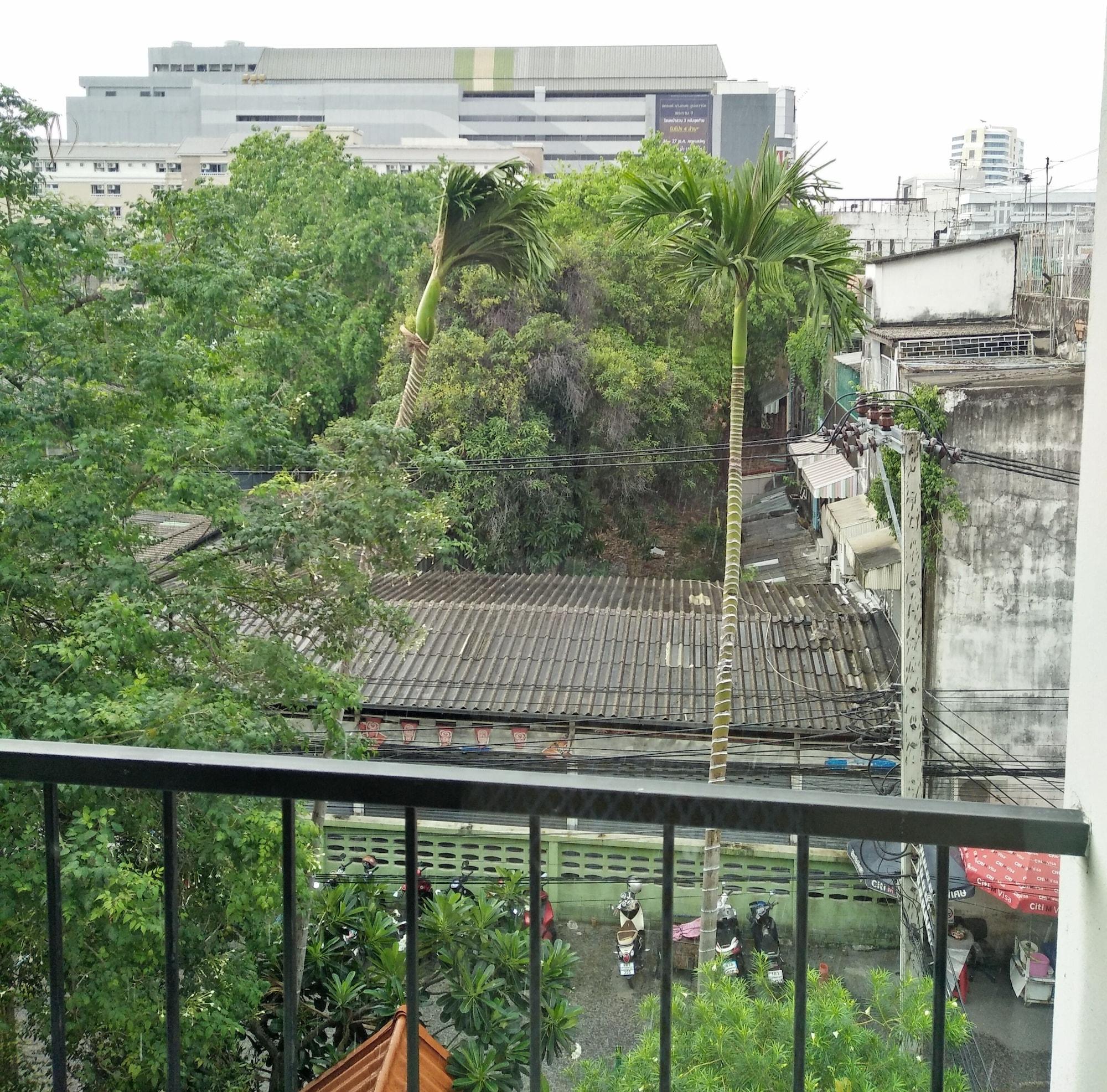 Jl Bangkok Hotel Kültér fotó